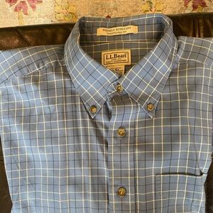 LL Bean long sleeve wrinkle resistant shirt